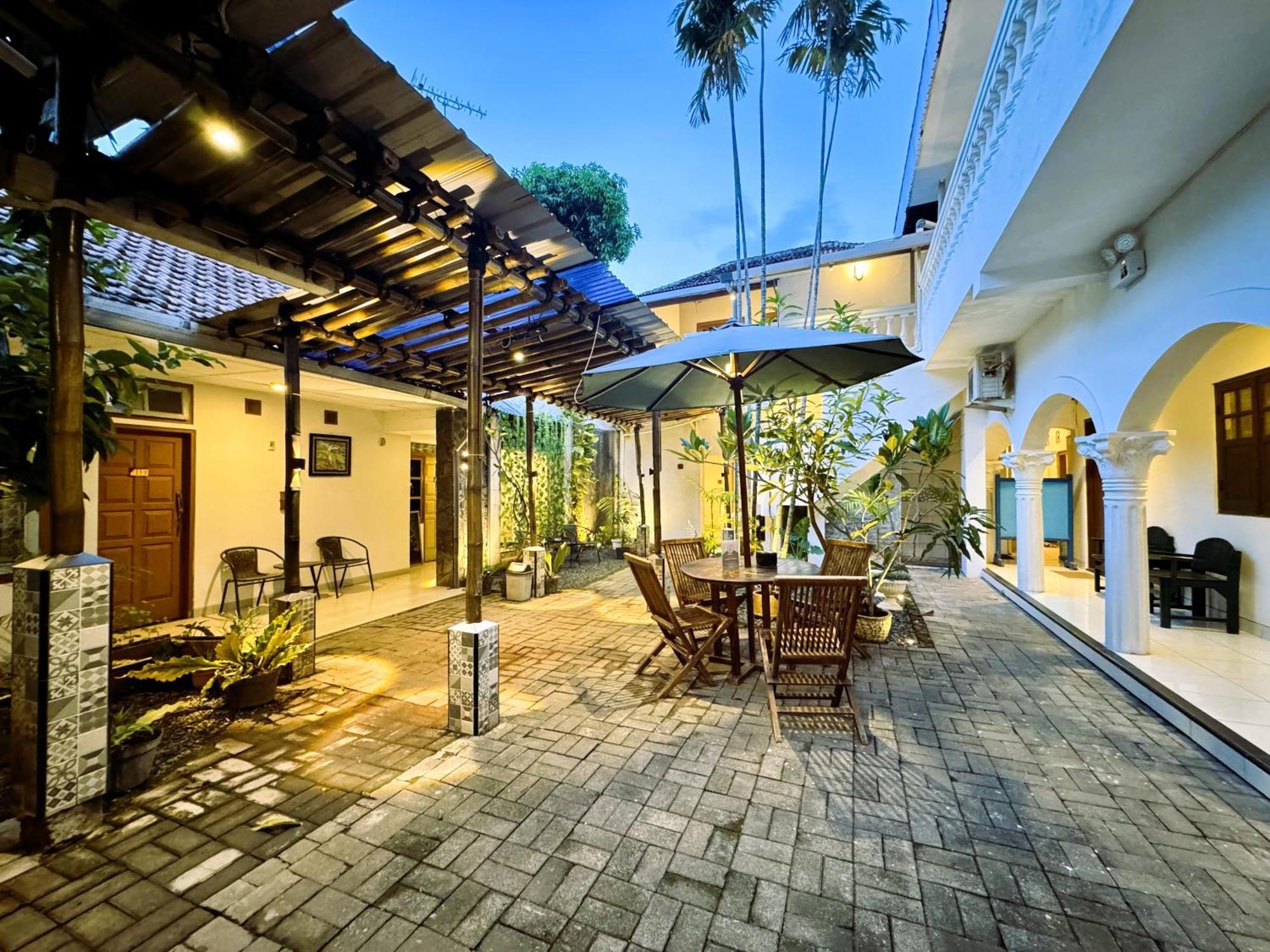 The Raden Patah Heritage Kota Lama Semarang Buitenkant foto